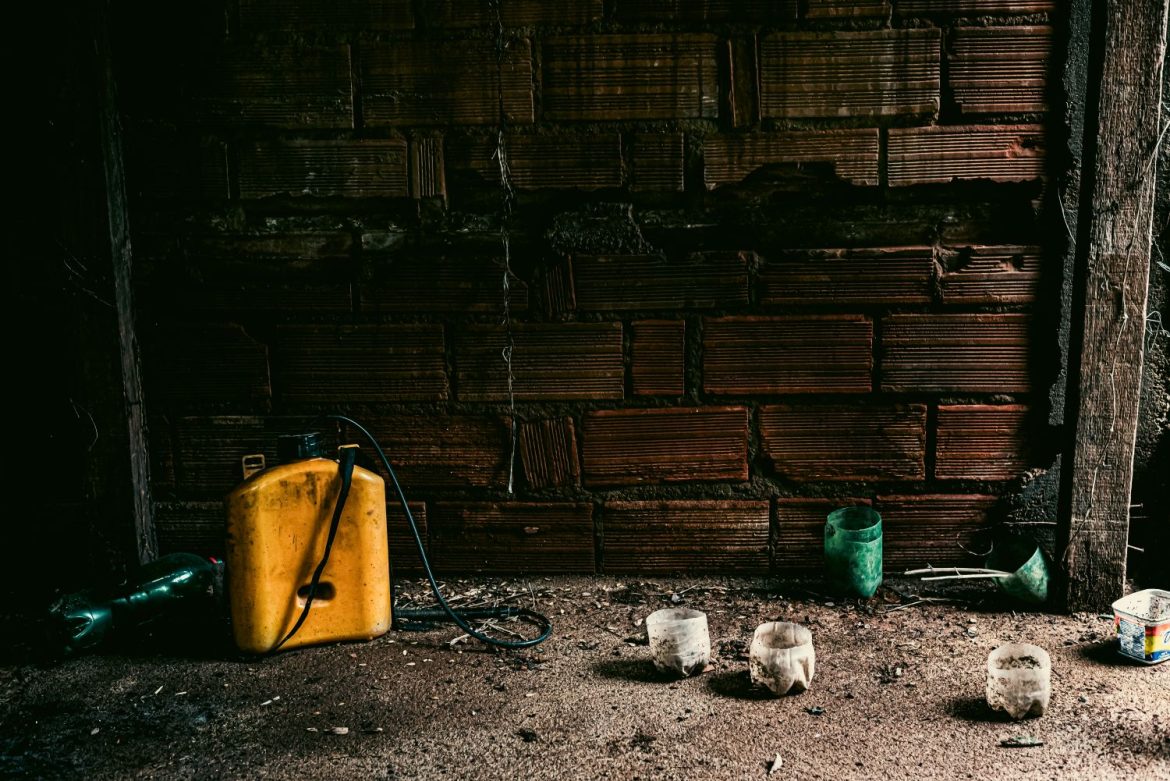 Czego nie wolno przechowywać w mieszkaniach ani piwnicach?